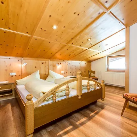 Tyroler Hof Гостевой дом Грен