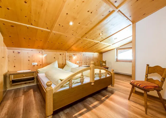 Tyroler Hof Pensjonat Grän