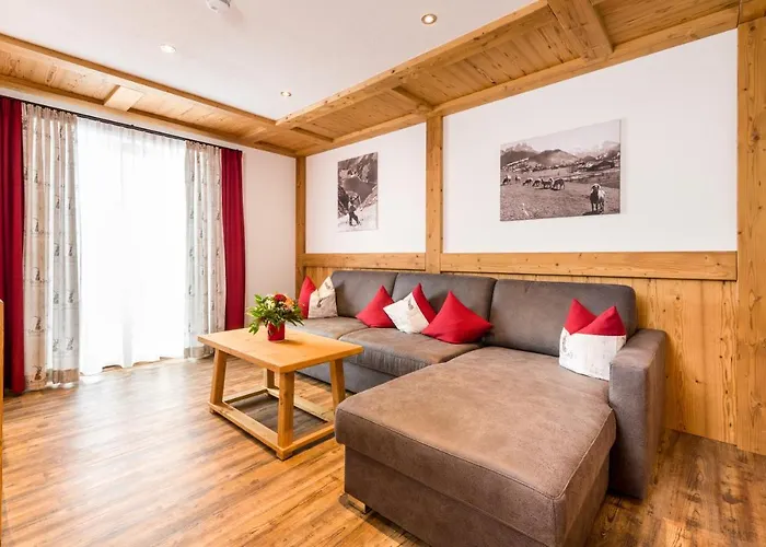 Tyroler Hof Pensionat Grän